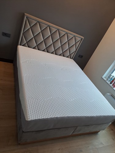 Wezgłowie 402 do łóżka kontynentalnego New Elegance