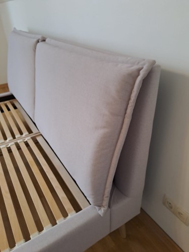 Łóżko tapicerowane Pillows