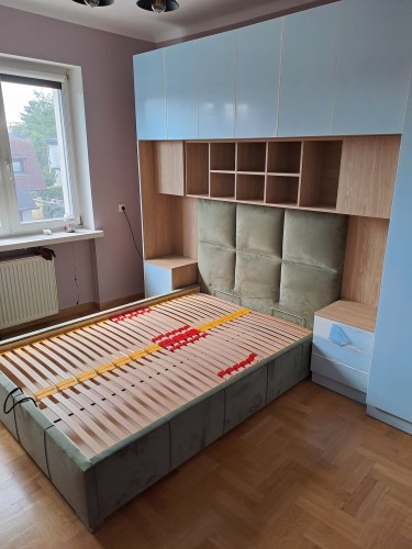 System mebli Sleep Varia ze stolikami nocnymi (fronty matowe)