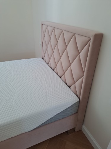 Wezgłowie 402 do łóżka kontynentalnego New Elegance