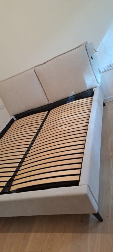 Łóżko tapicerowane Pillows