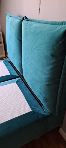 Łóżko tapicerowane Pillows