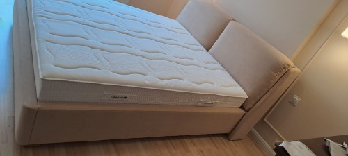 Łóżko tapicerowane Monaco z pojemnikiem lub bez