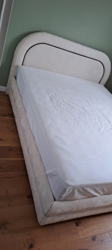 Łóżko tapicerowane Nello z pojemnikiem lub bez