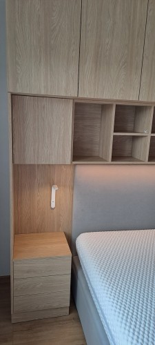 Baza łóżka ze stolikami nocnymi  z systemu zabudowy Sleep Varia dąb olejowany