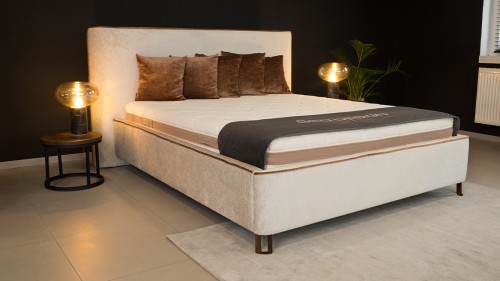 Łóżko tapicerowane Giovanni  wersja ramowa z pojemnikiem lub bez