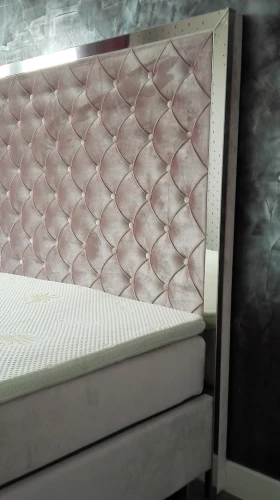 Łóżko kontynentalne 700 z ramką drewnianą - New Elegance