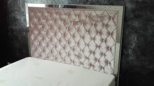 Łóżko kontynentalne 700 z ramką drewnianą - New Elegance