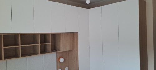 Podwieszany panel tapicerowany do korpusu wolnostojącego New Elegance SLEEP VARIA