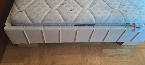 Łóżko tapicerowane Spira