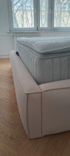 Łóżko tapicerowane Tavira