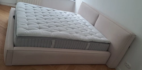 Łóżko tapicerowane Tavira