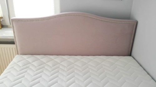 Łóżko tapicerowane Livio