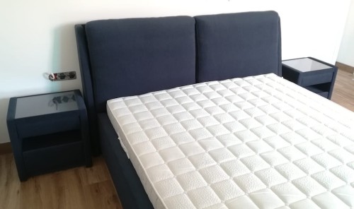 Łóżko tapicerowane Monaco z pojemnikiem lub bez