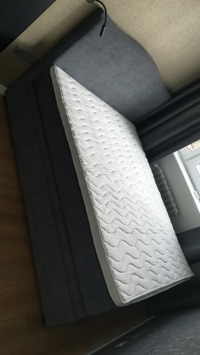 Łóżko tapicerowane Livio